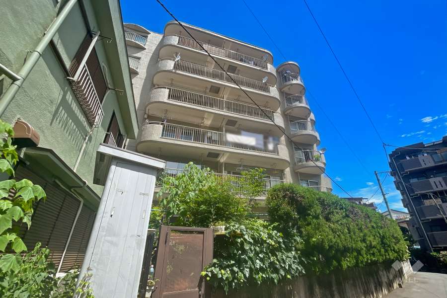 財形第9常盤台マンションの外観（南側から）