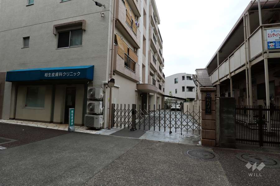 敷地の出入り口