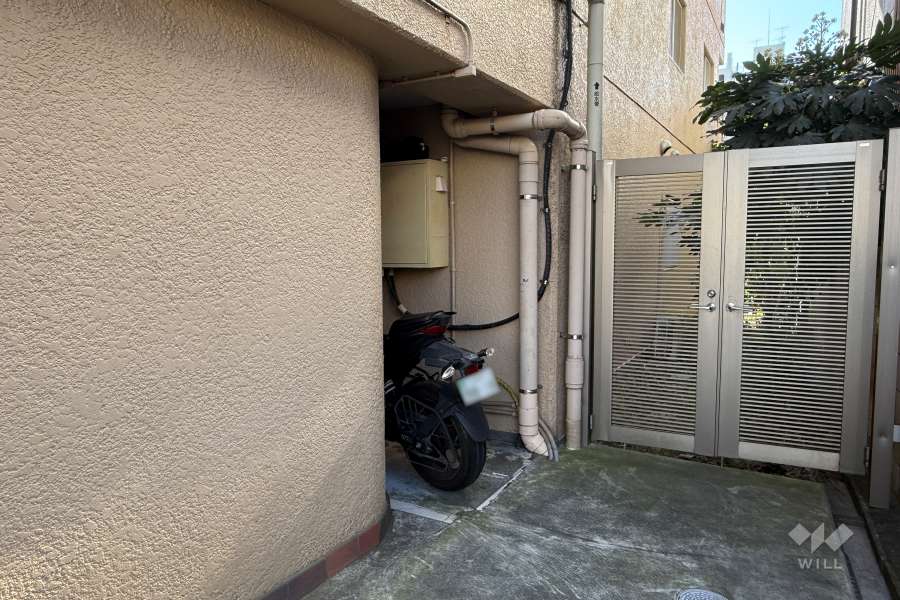 バイク置場