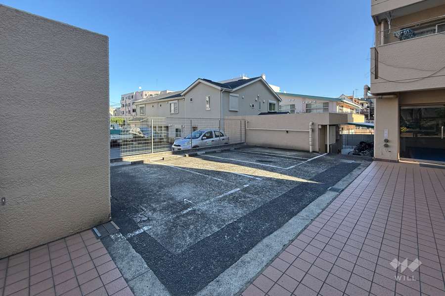 敷地内駐車場（屋外平面式）