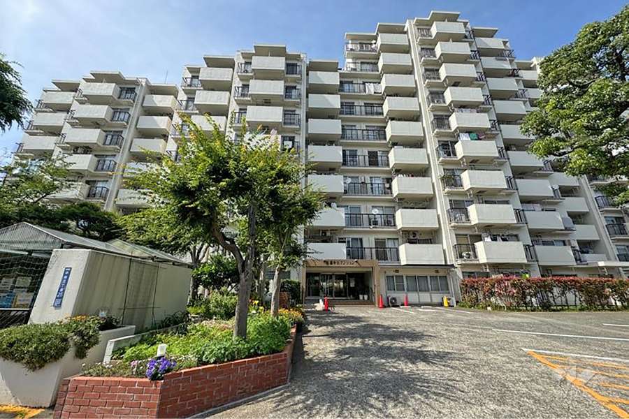 板橋中台マンションの外観（南側から）