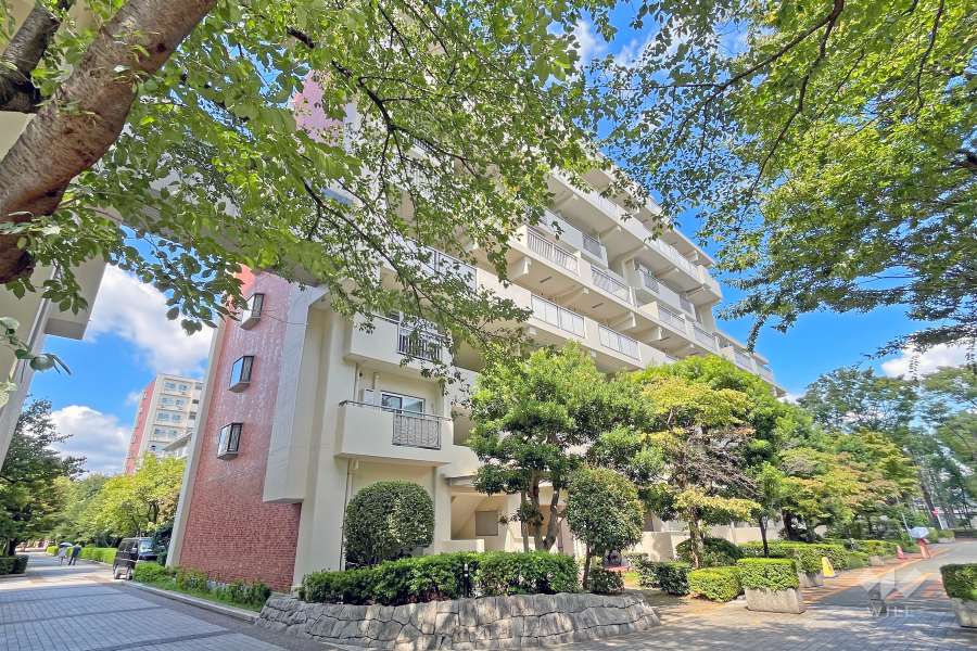 光が丘パークタウンゆりの木通り北１０号棟の外観（南東側から）