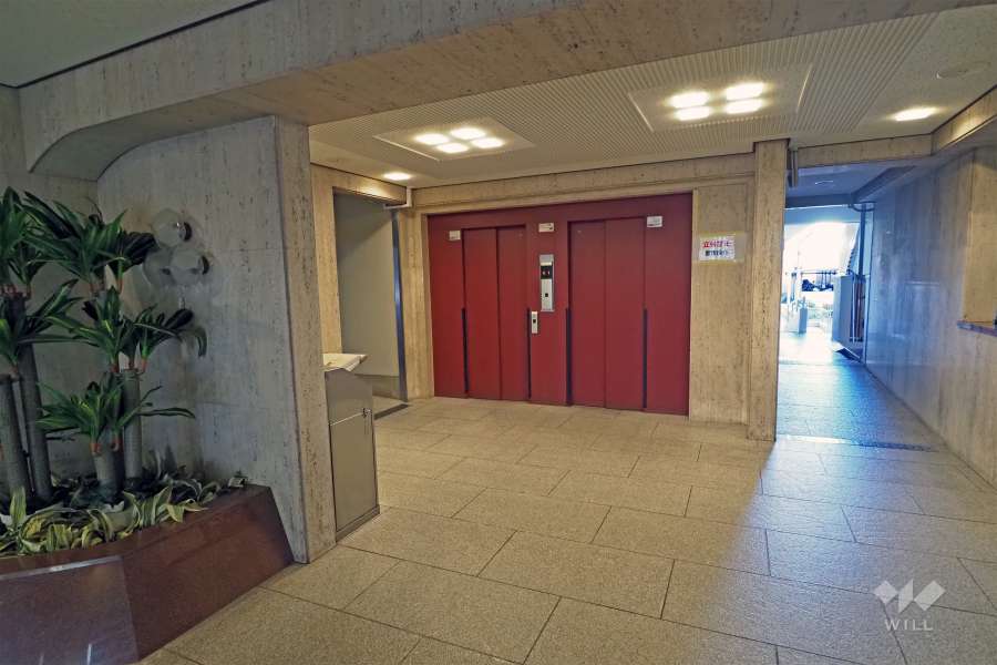 エントランスホール