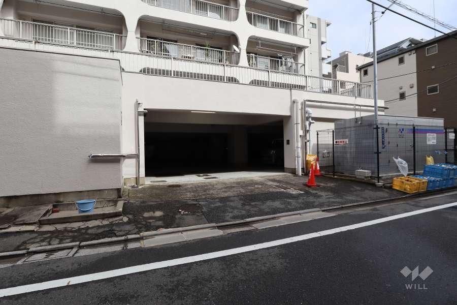 駐車場の出入り口