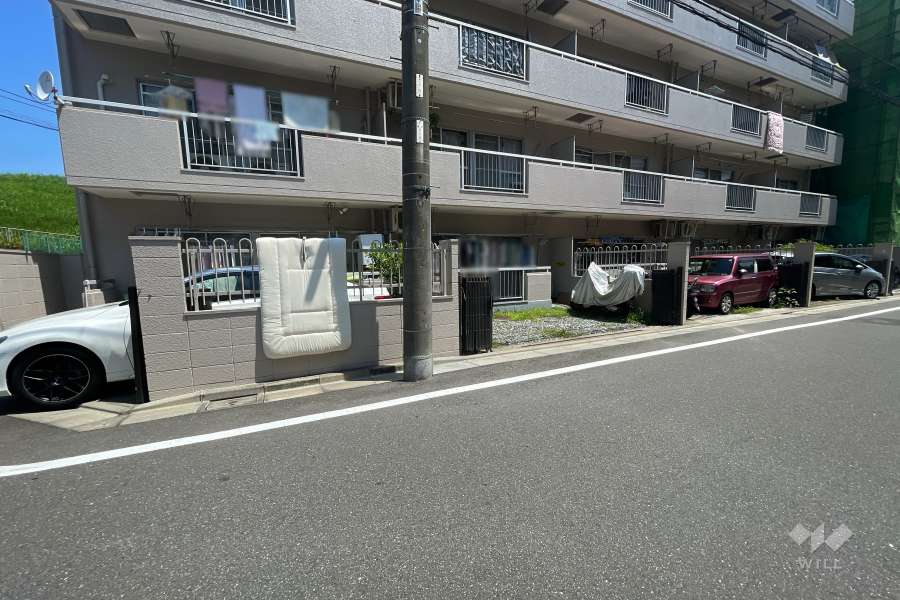 敷地内駐車場（屋外平面式）