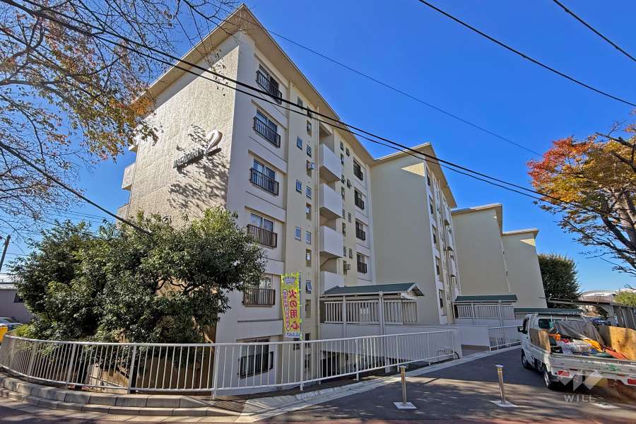 前野台住宅２号棟の外観（東側から）