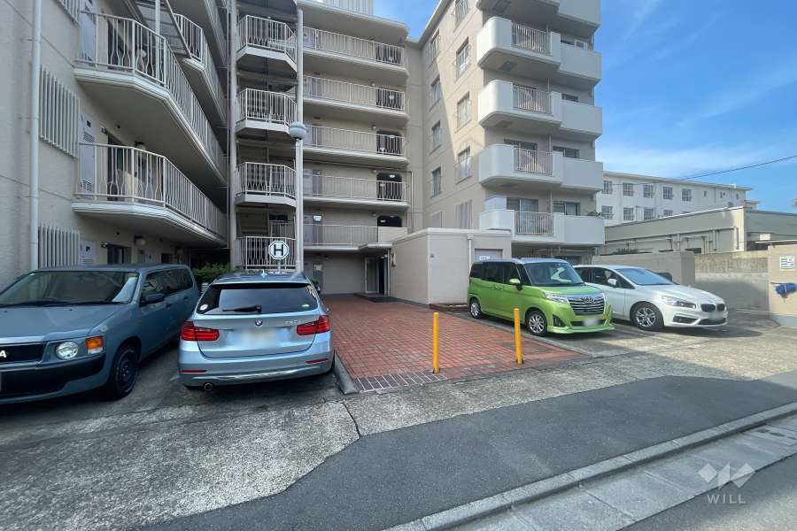 敷地内駐車場（屋外平面式）