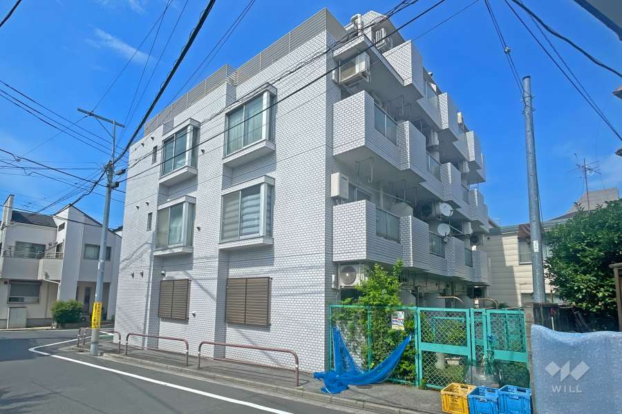 日興パレス志村坂上の外観（南西側から）