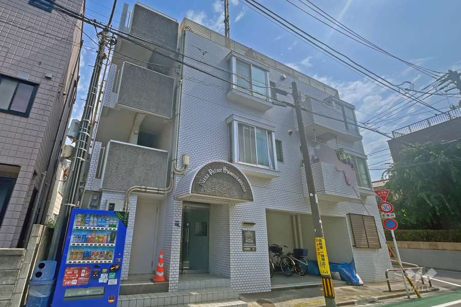 日興パレス志村坂上の外観（北東側から）