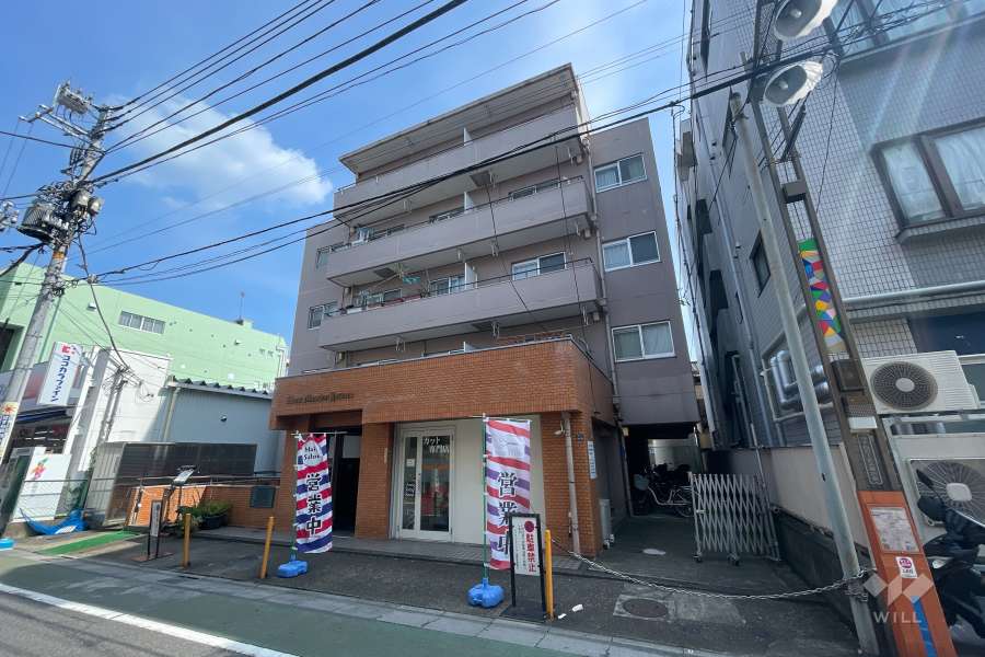 ライオンズマンション蓮根の外観（北西側から）