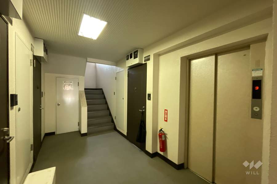 共用のエレベーター