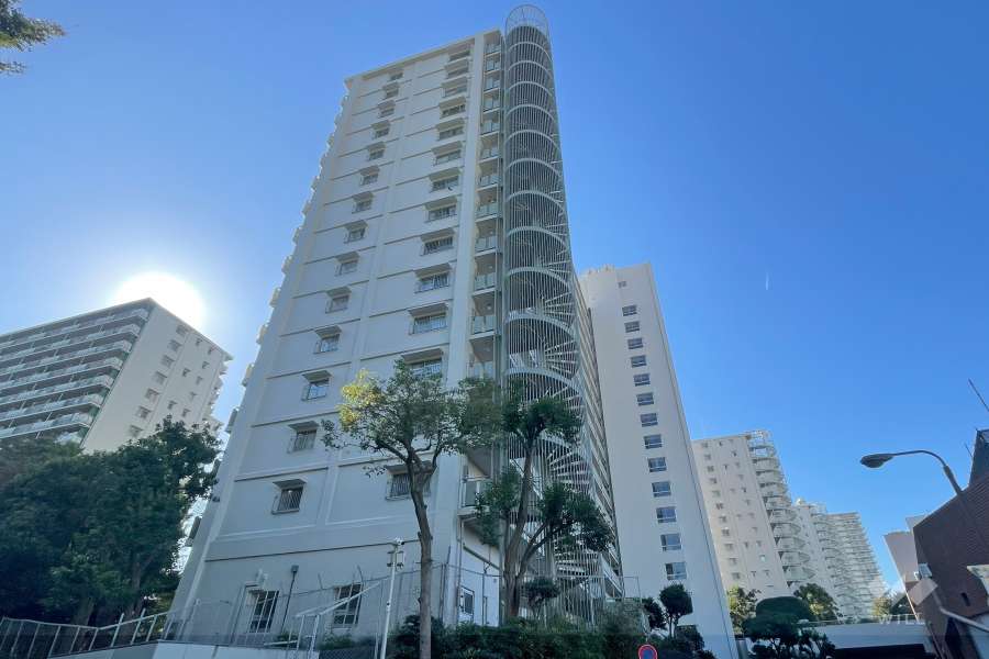 サンシティA棟の外観（北東側から）