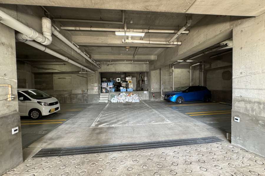 敷地内駐車場（屋内平面式）