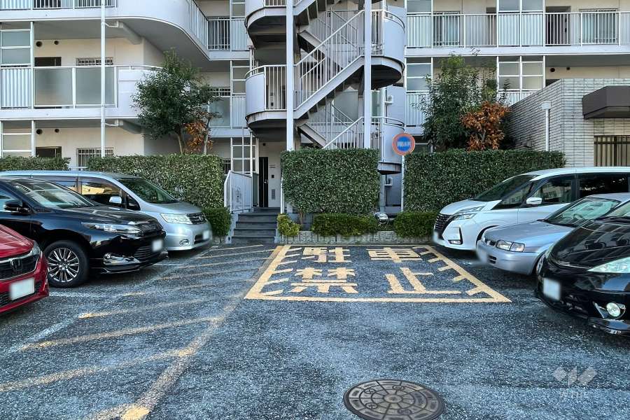 敷地内駐車場（屋外平面式）