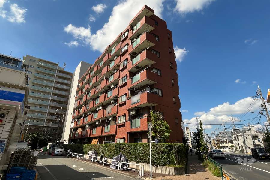 キャニオンマンション西台の外観（南東側から）