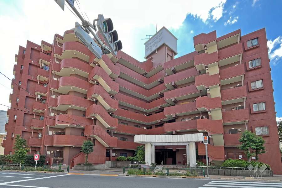 キャニオンマンション西台の外観（東側から）