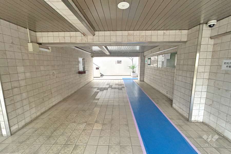 マンションエントランス