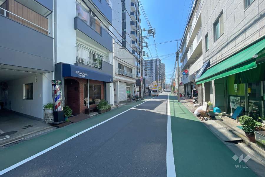 敷地北東側の前面道路　