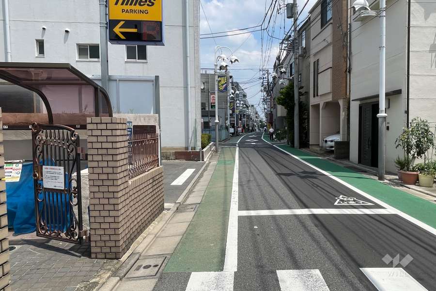 敷地南側の前面道路　
