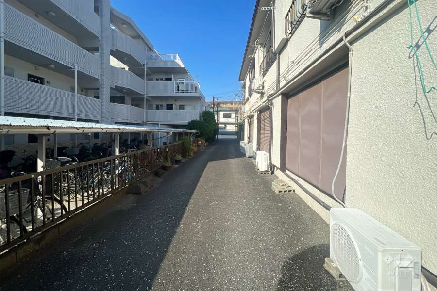 敷地北西側の前面道路　