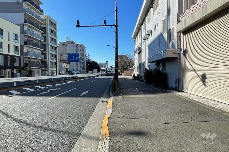 敷地南側の前面道路　