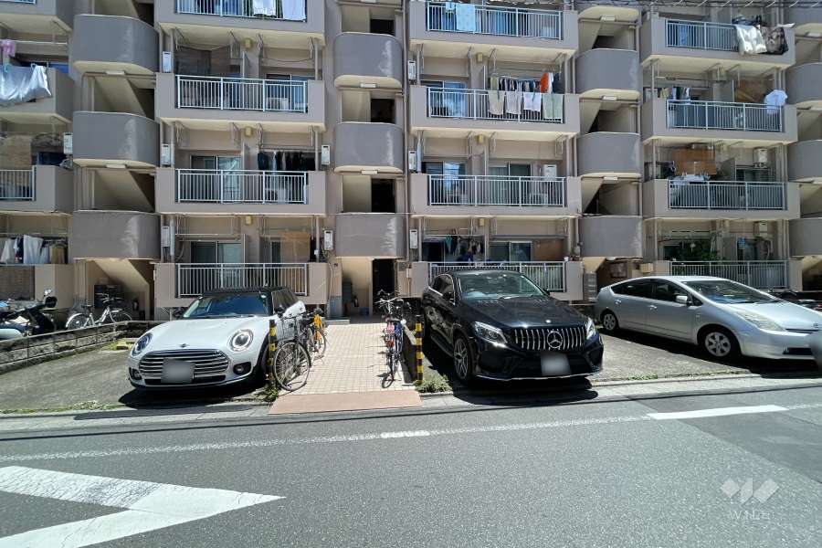 敷地内駐車場（屋外平面式）