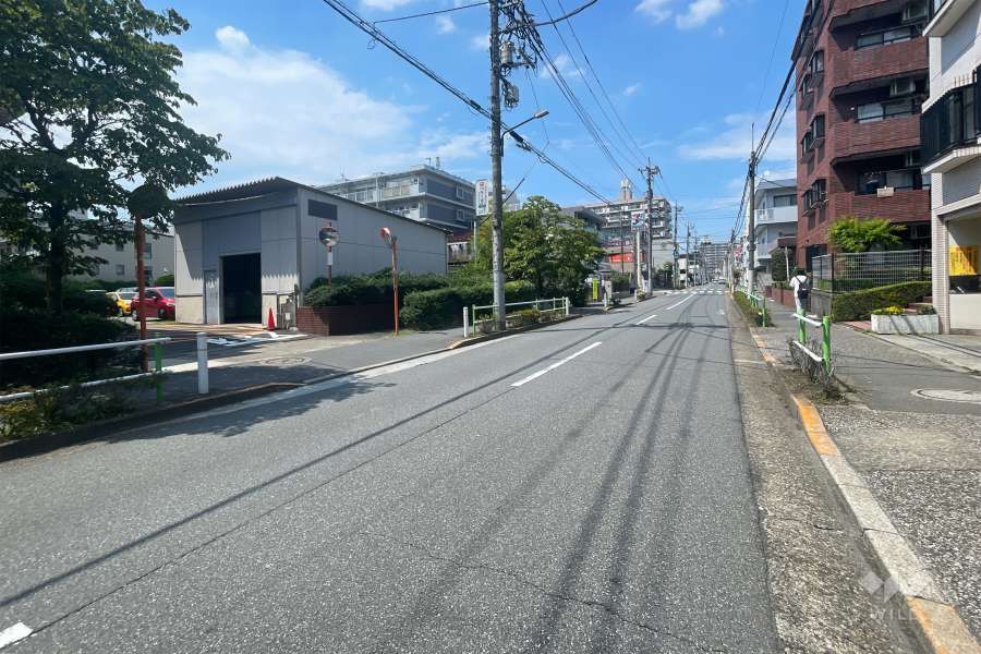 敷地東側の前面道路　