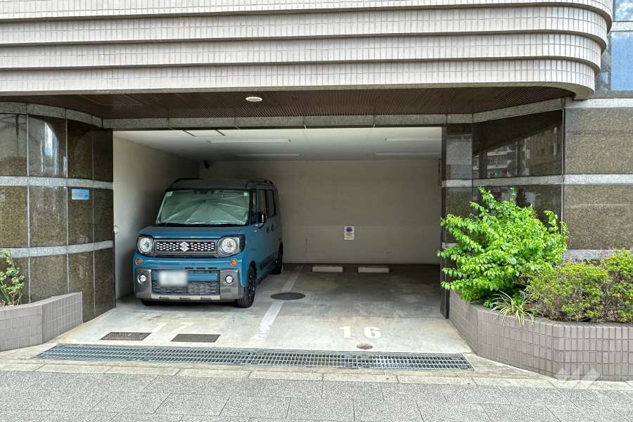 敷地内駐車場（屋内平面式）　