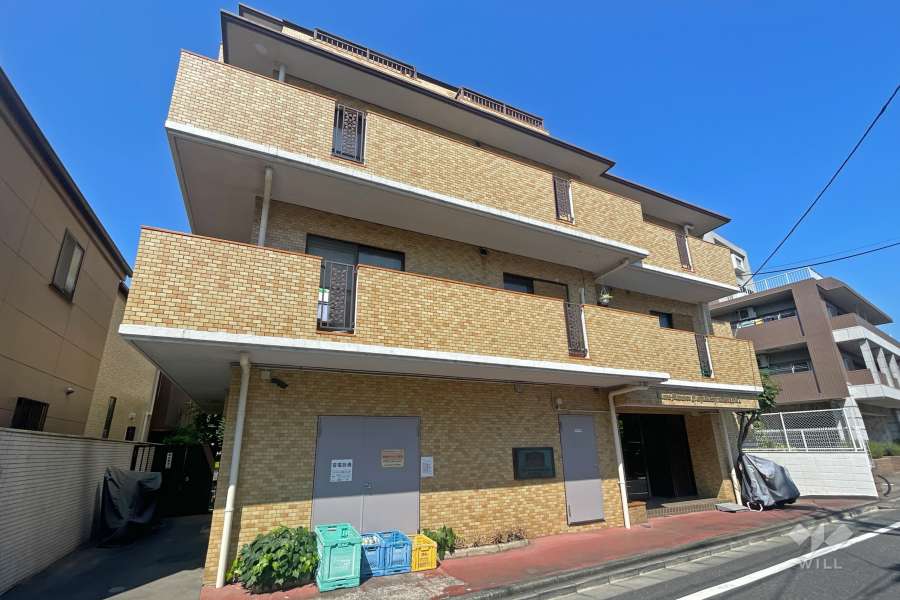 ライオンズマンション西高島平第2の外観（南東側から）