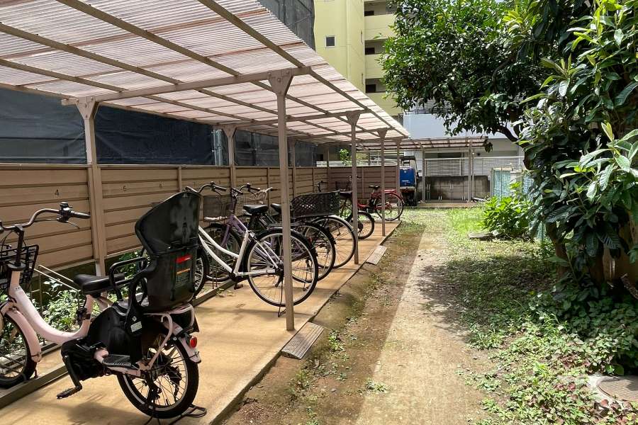 駐輪場（屋根付き）