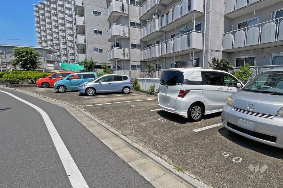 敷地内駐車場（屋外平面式）