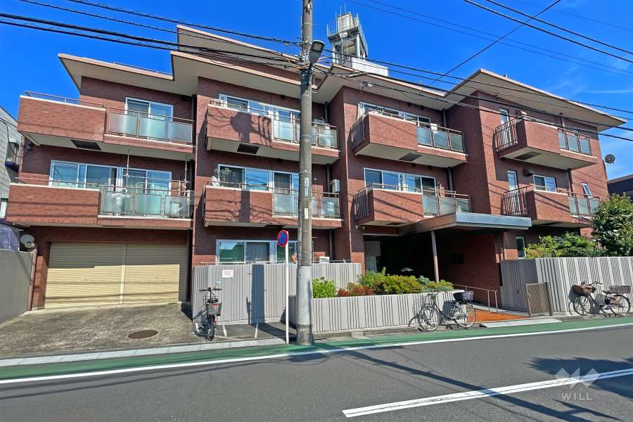 朝日常盤台マンションの外観（北西側から）