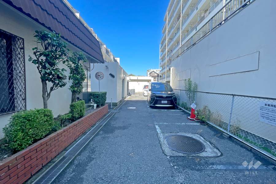 敷地内駐車場（屋外平面式）