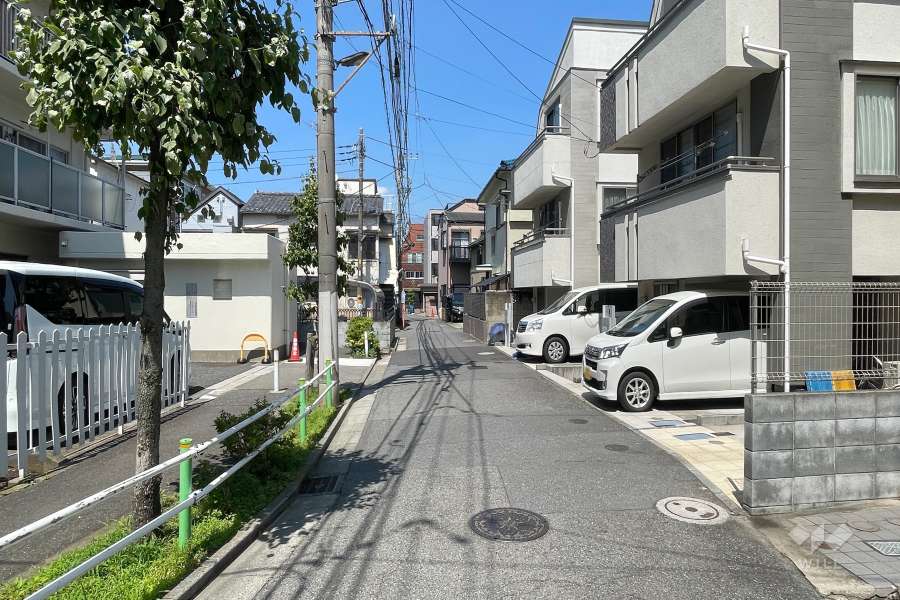 敷地南東側の前面道路　