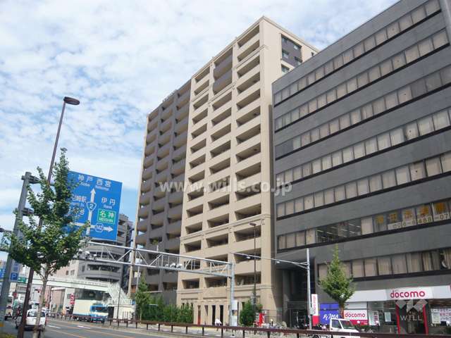 キングマンション尼崎シエナシティの外観（南東側から）