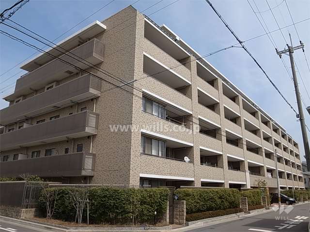 レピア東園田WESTの外観（南西側から）