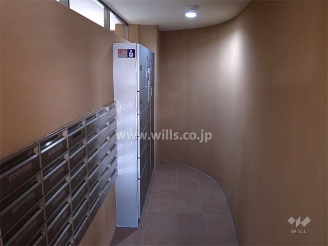 共用ポストと宅配ボックス