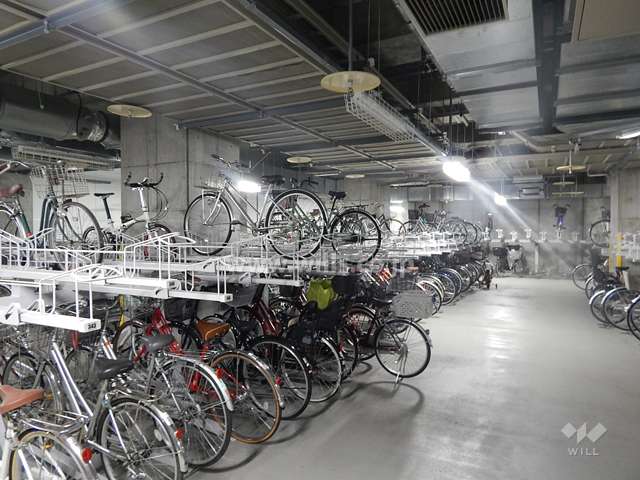 駐輪場(地下1階)