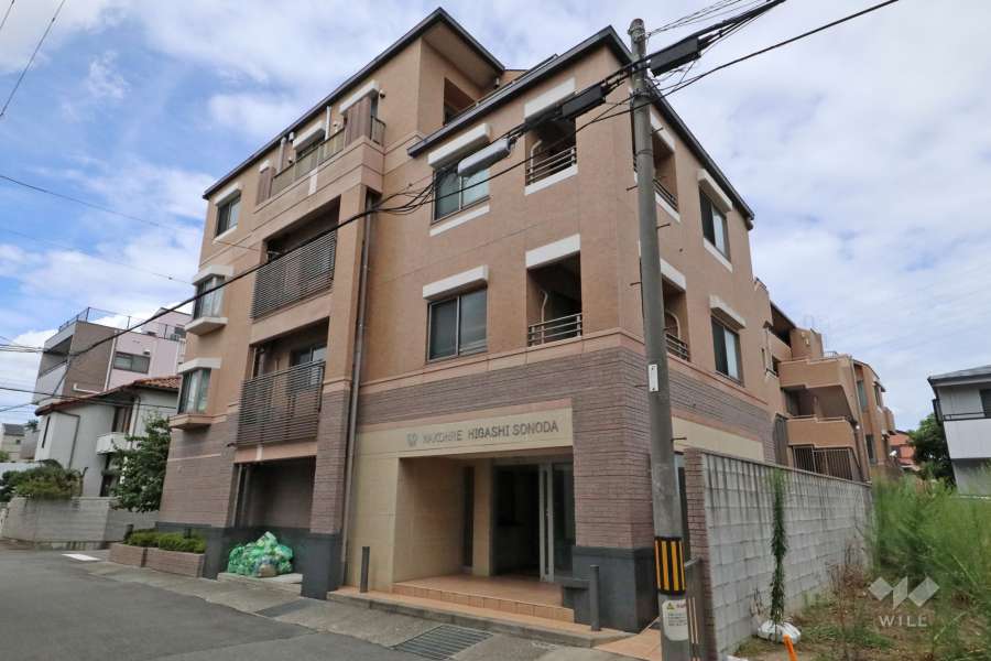 ワコーレ東園田の外観（東側から）