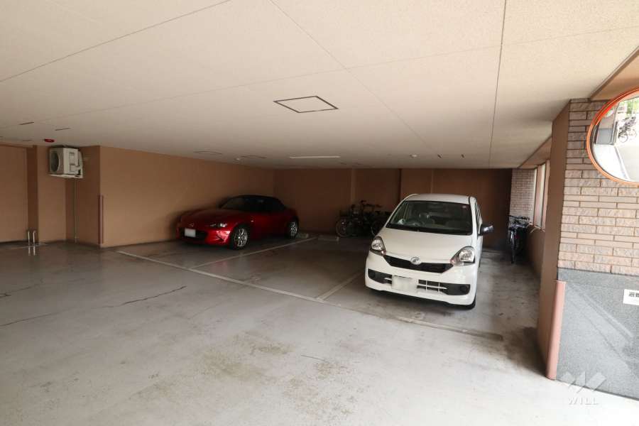 敷地内駐車場（屋内平面式）