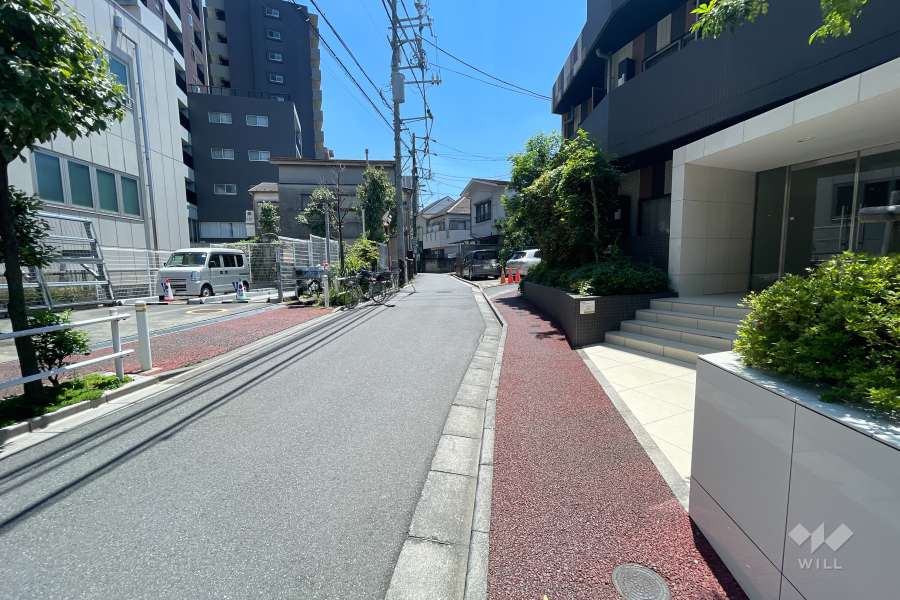敷地東側の前面道路　