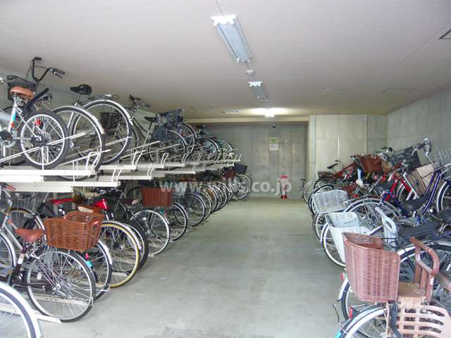 駐輪場（屋内）