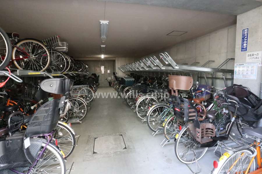 駐輪場（屋内）