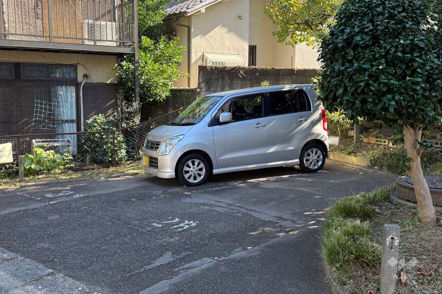 敷地内駐車場（屋外平面式）　