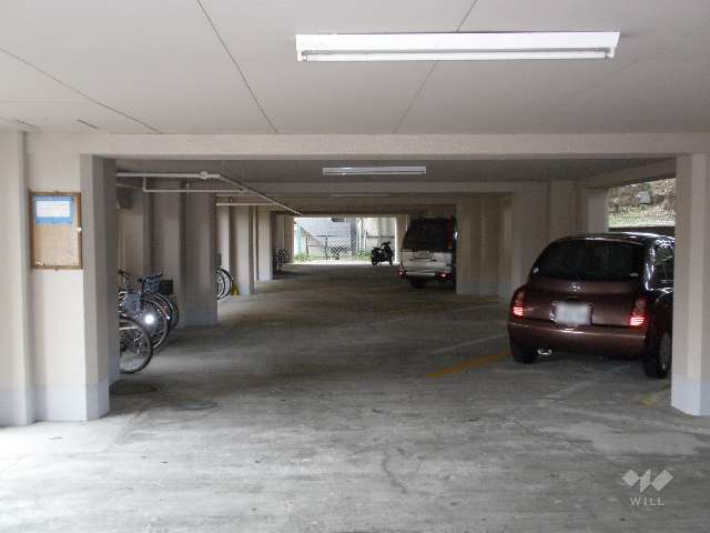 駐車場と駐輪場