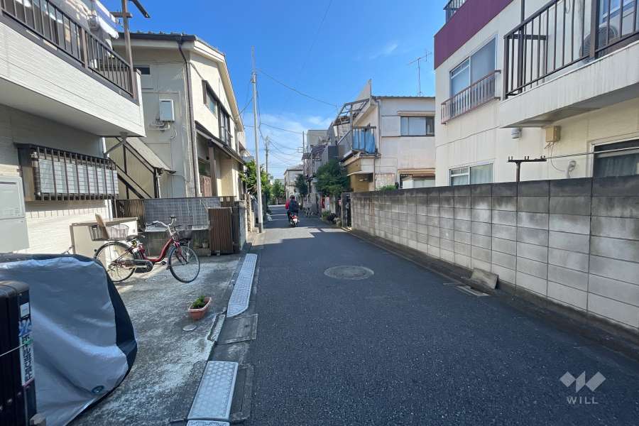 敷地東側の前面道路　