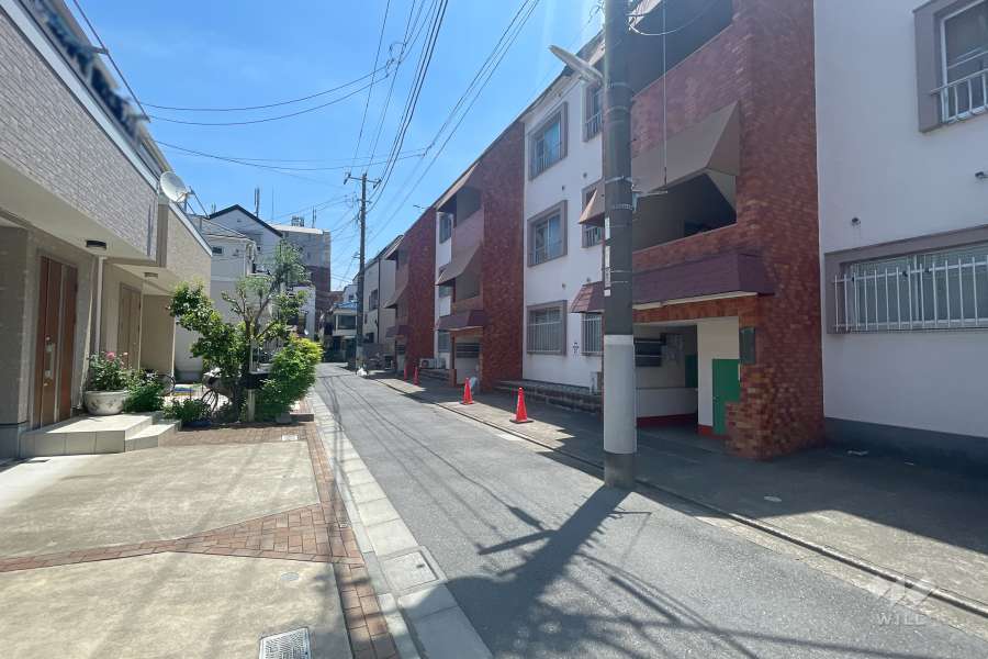 敷地北側の前面道路　