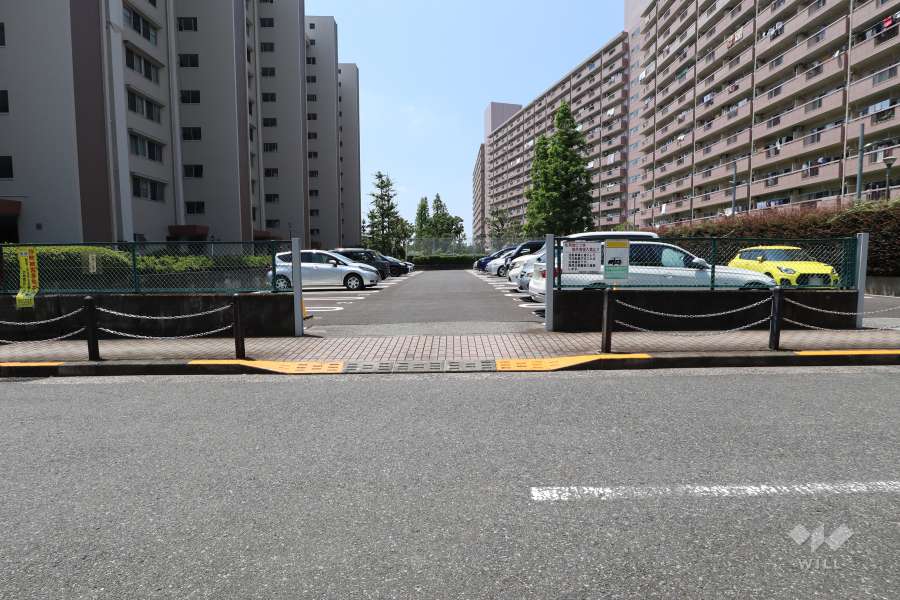 駐車場の出入り口