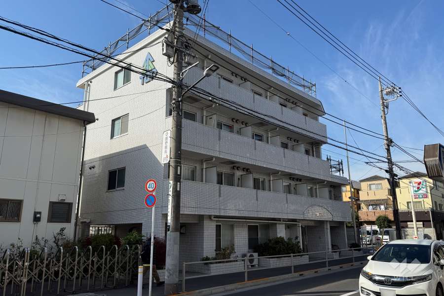 トップ志村の外観（南東側から）