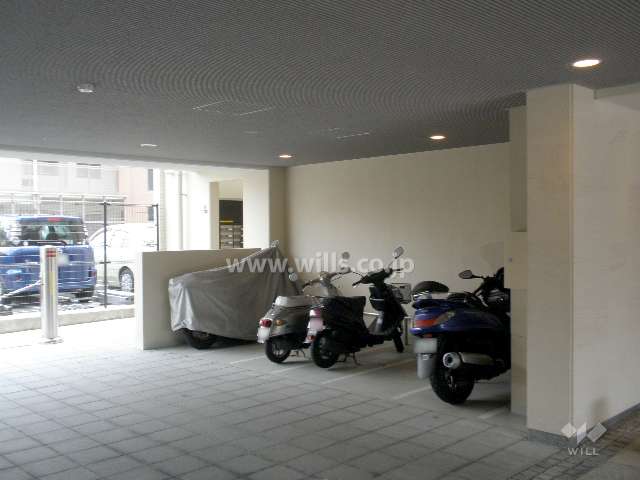 バイク置き場